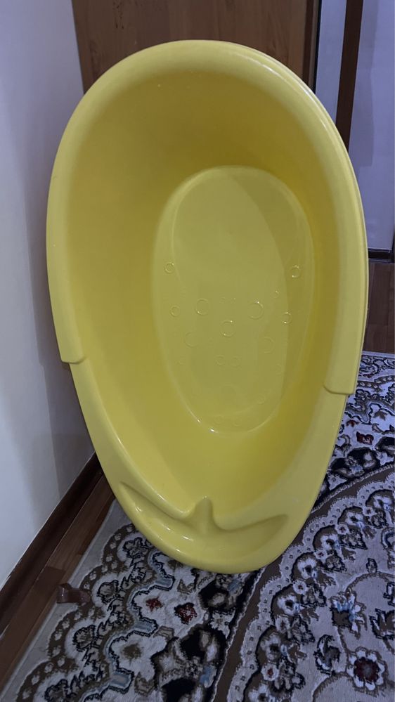 Продам ванночку детскую