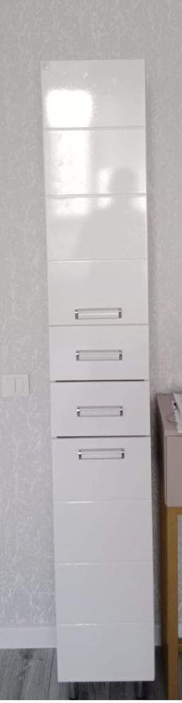 Продам шкаф в ванну