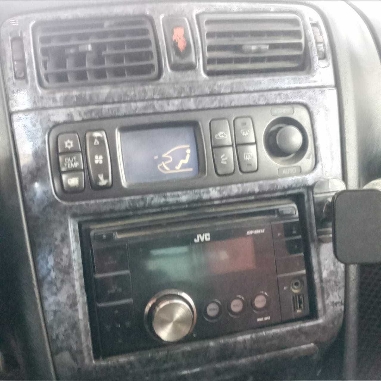 автомобиль Mitsubishi