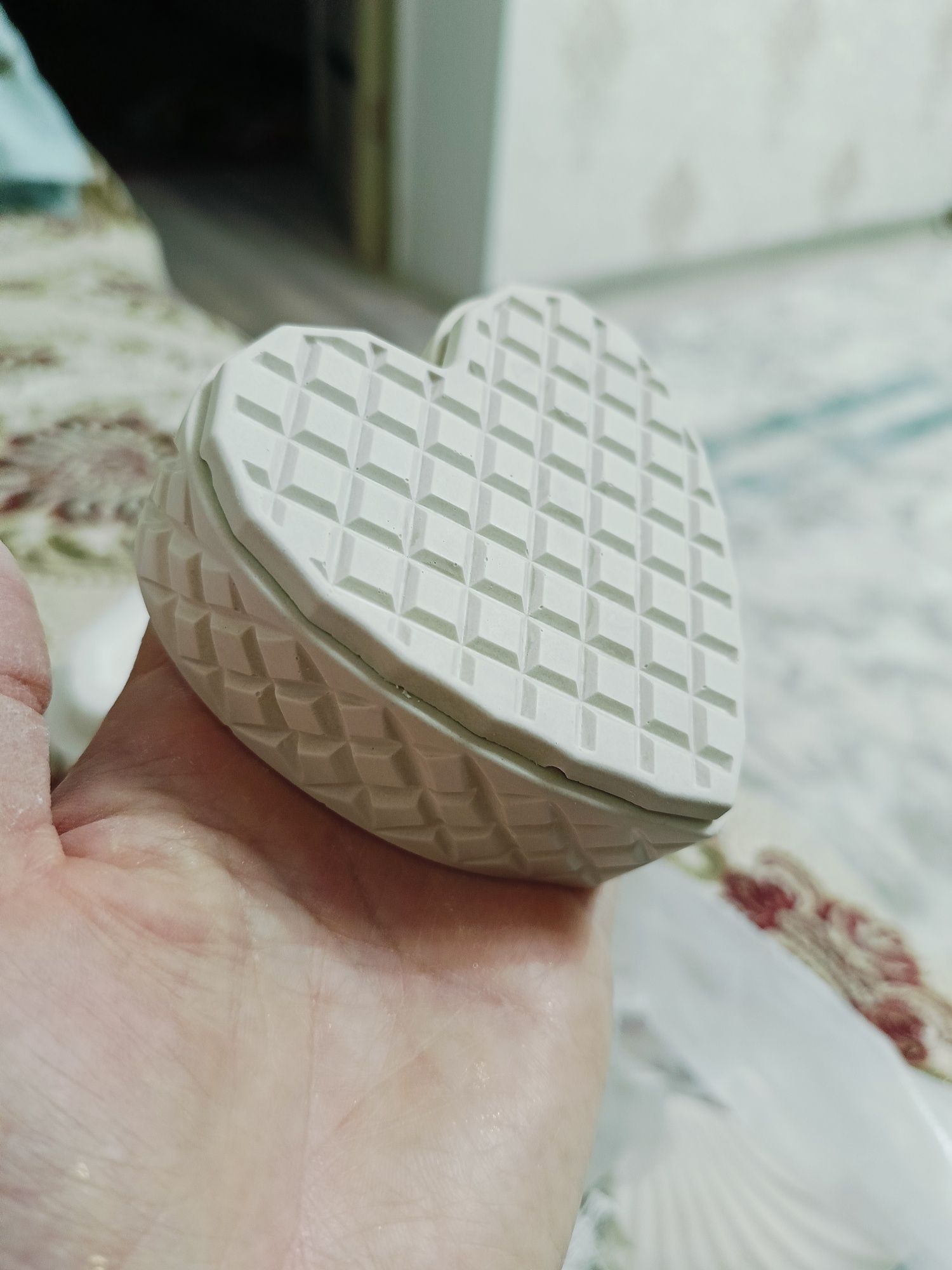 Продам красивый сердечка шкатулки из гипса