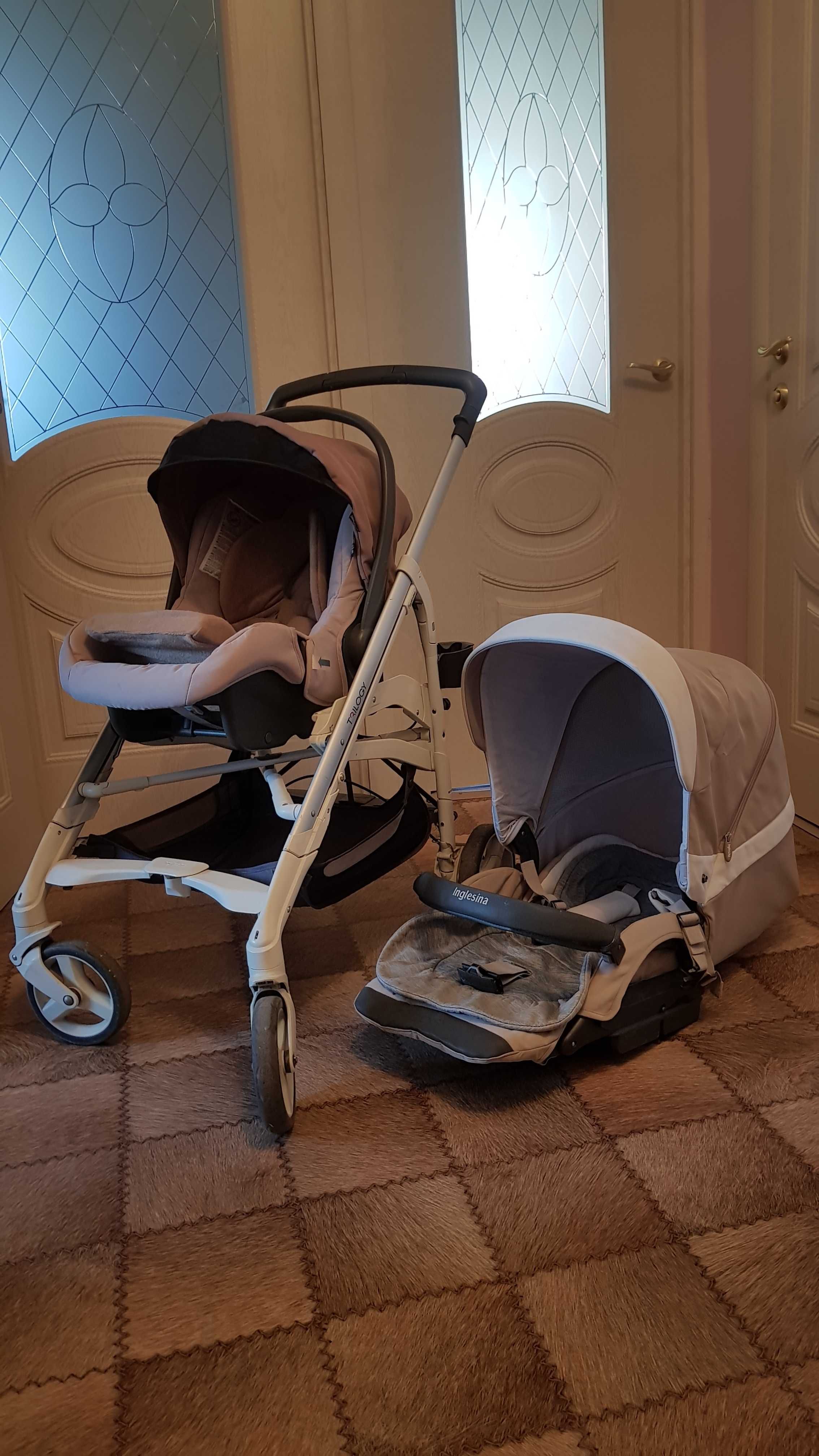 Продам коляску Inglesina Trilogy с автомобильным креслом до 1 года