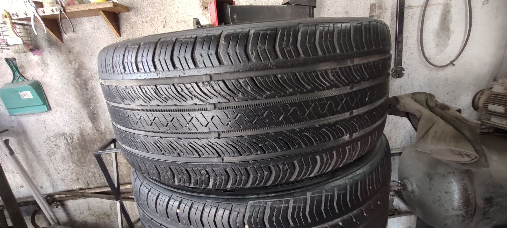 245/40R19 4 шины