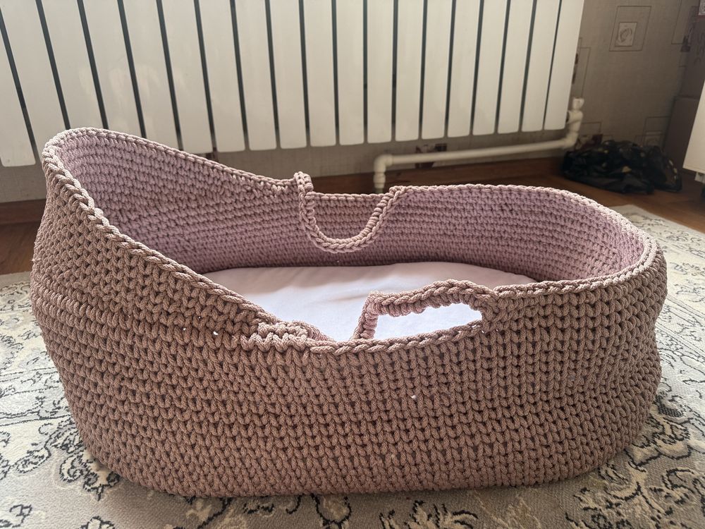 Продам плетеную люльку переноску