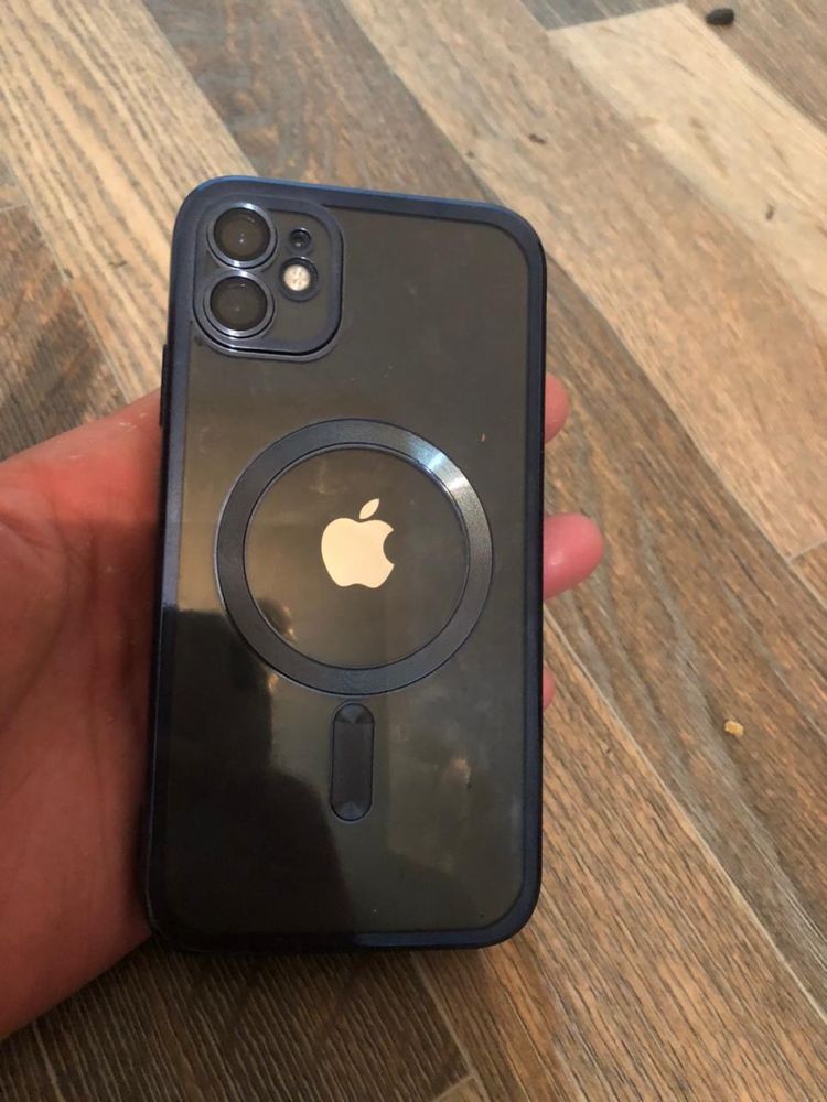 Продам Iphone 11