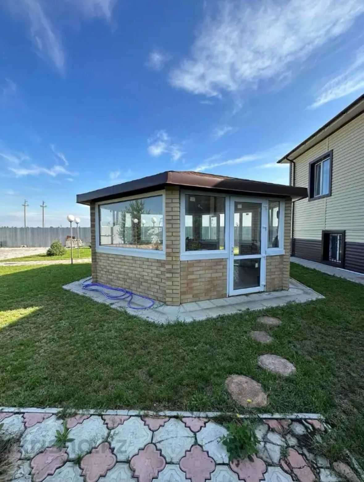 благоустроенный коттедж в черте города