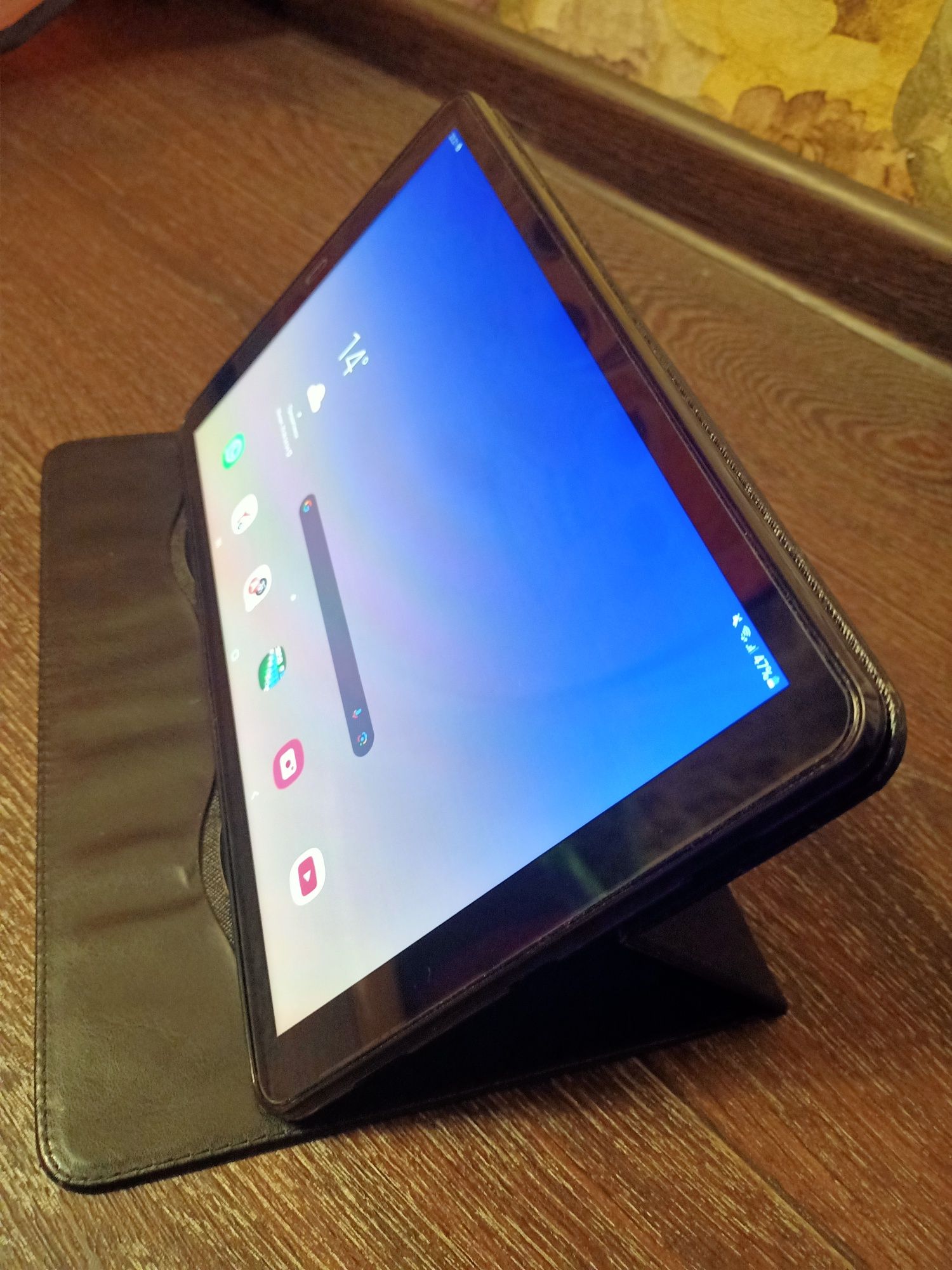 Samsung Galaxy Tab A (SM-T595)