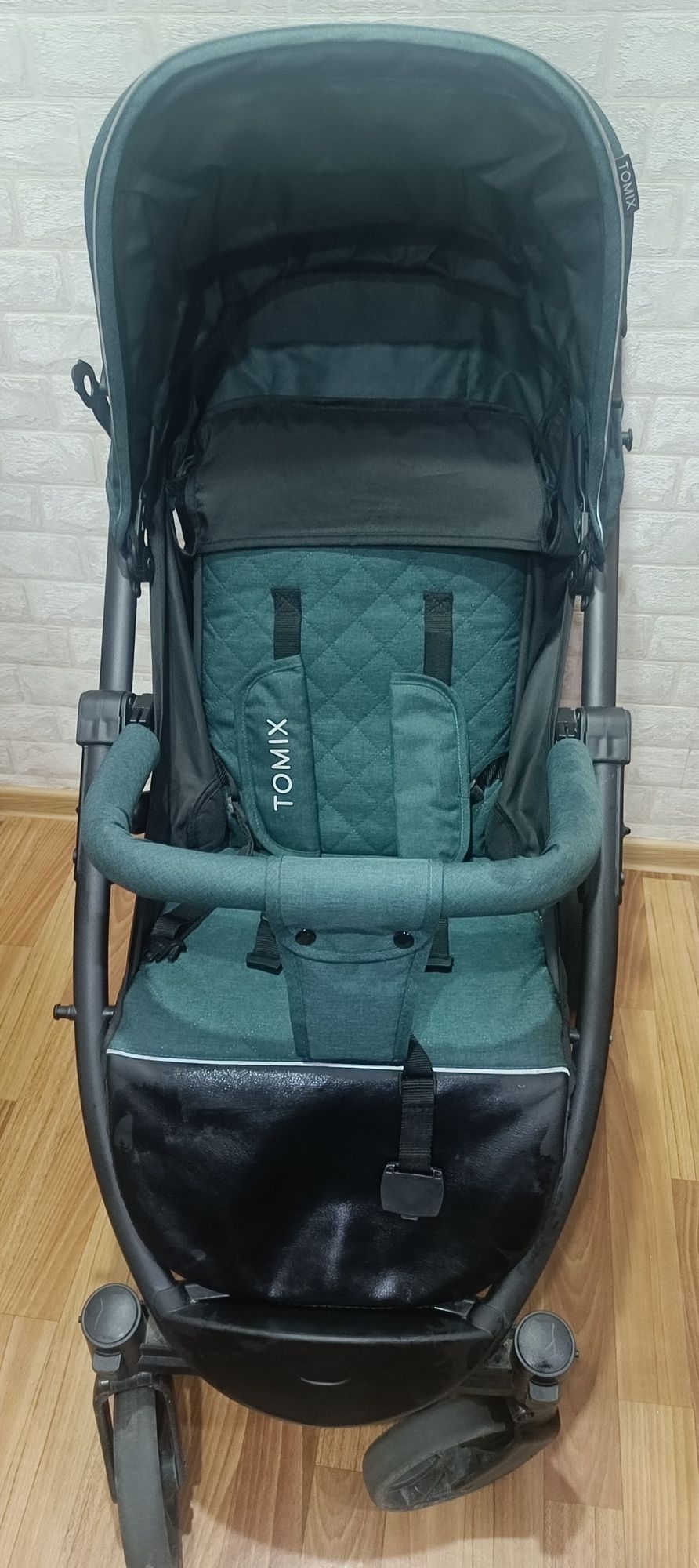 Прогулочная коляска Tomix