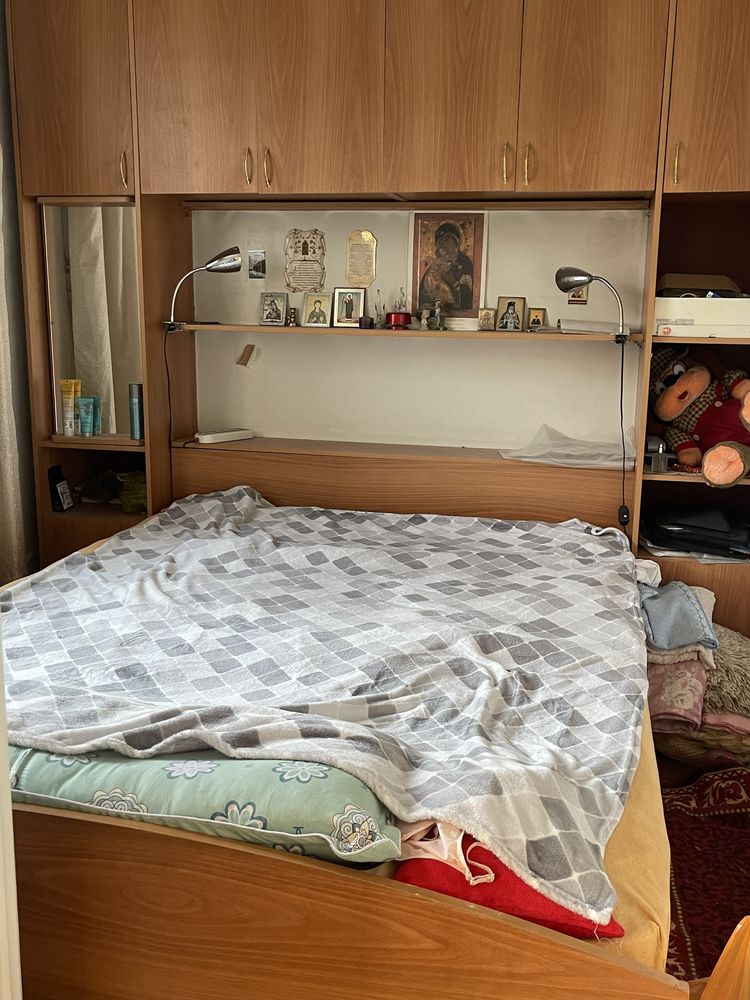 Спальный гарнитур