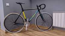 Велосипед Vino fixed gear, идёт с шлемом и тормозами вместе