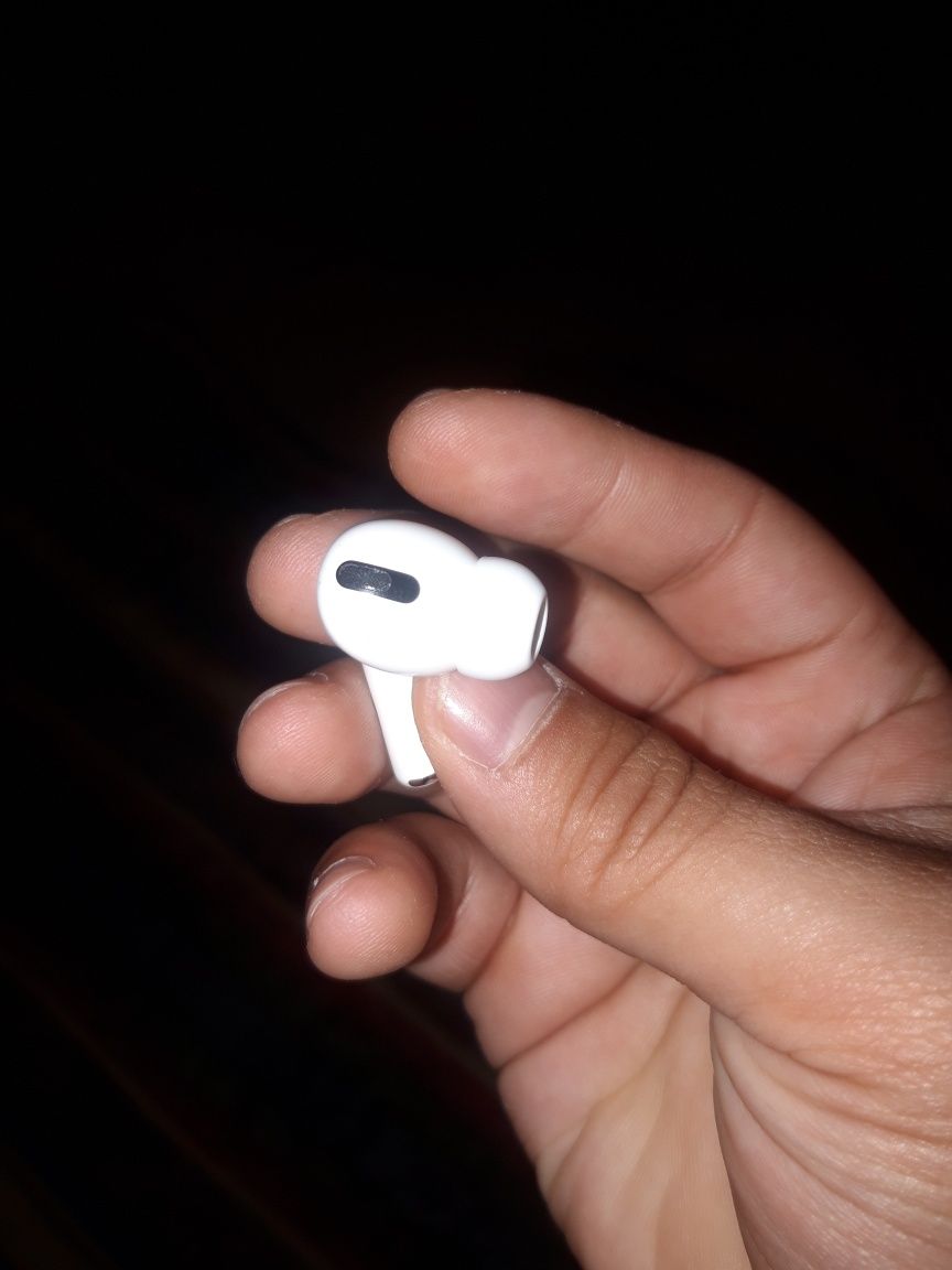 Airpods оригинал