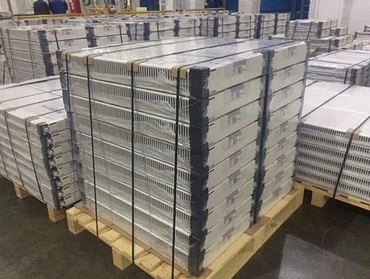 Стальные радиаторы высота 300 и 500 .  Новые производство Россия.
