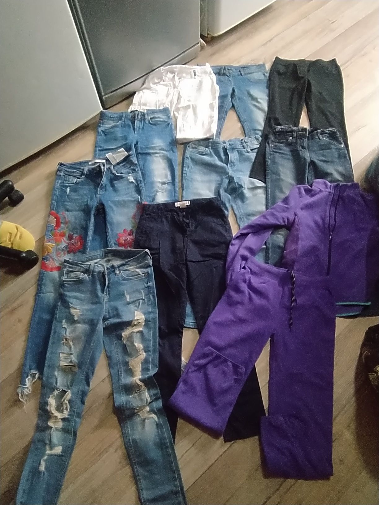 Продам Адидас на девочку