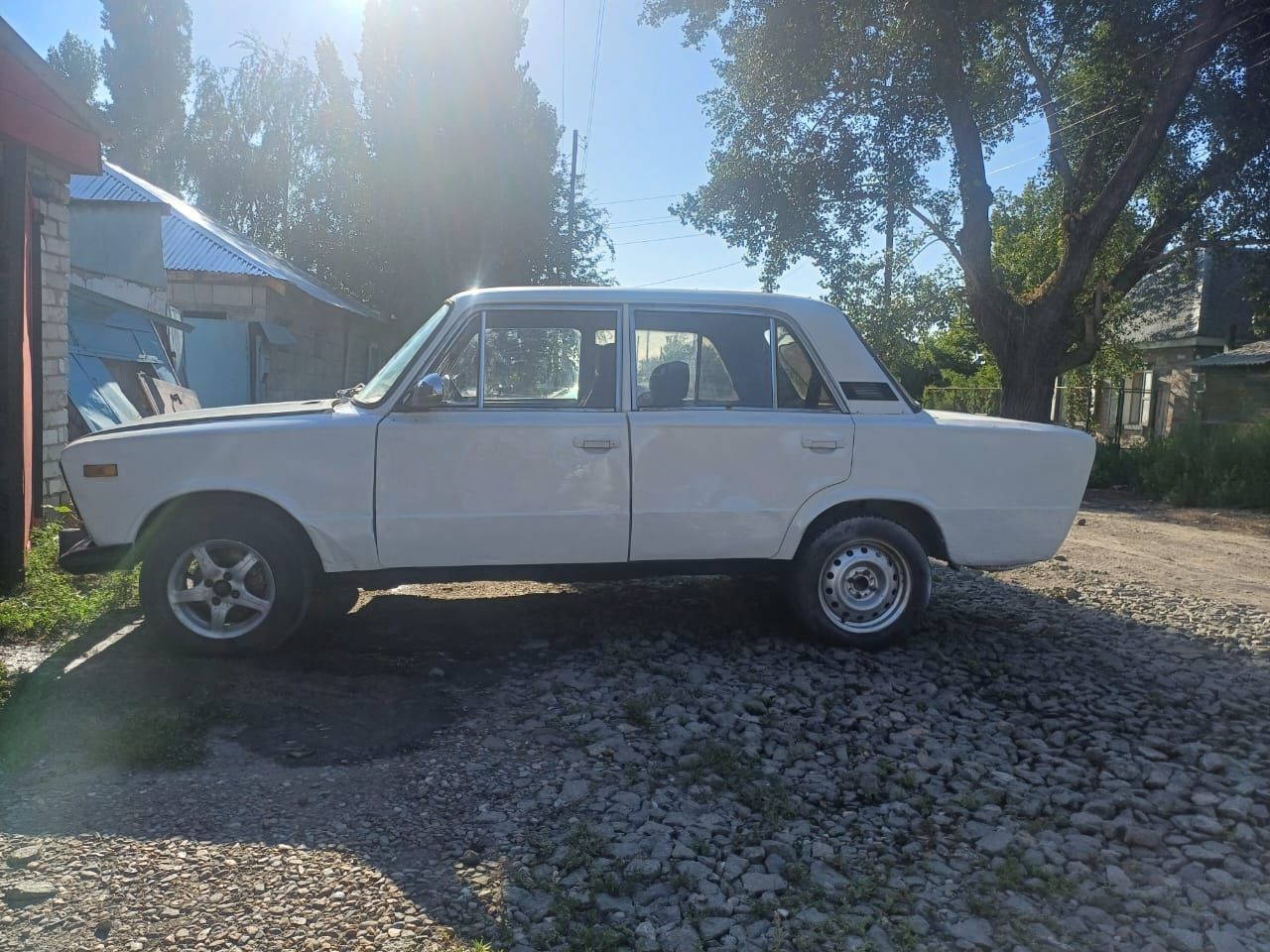 Продам машину Ваз-2106