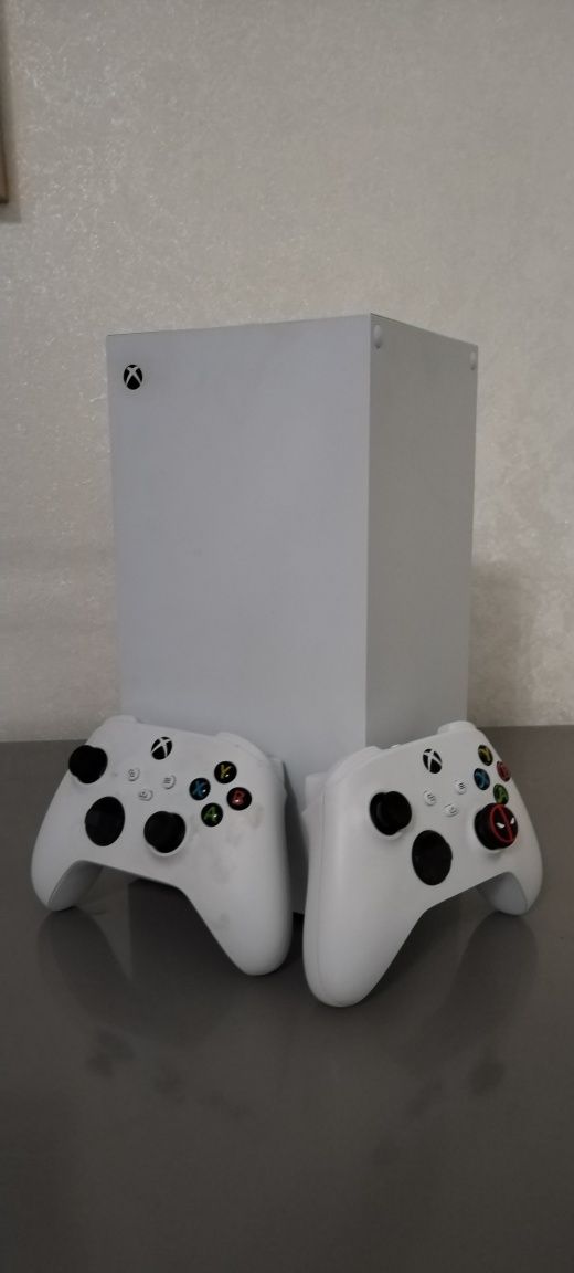 Xbox series x digital edition 2 геймпада