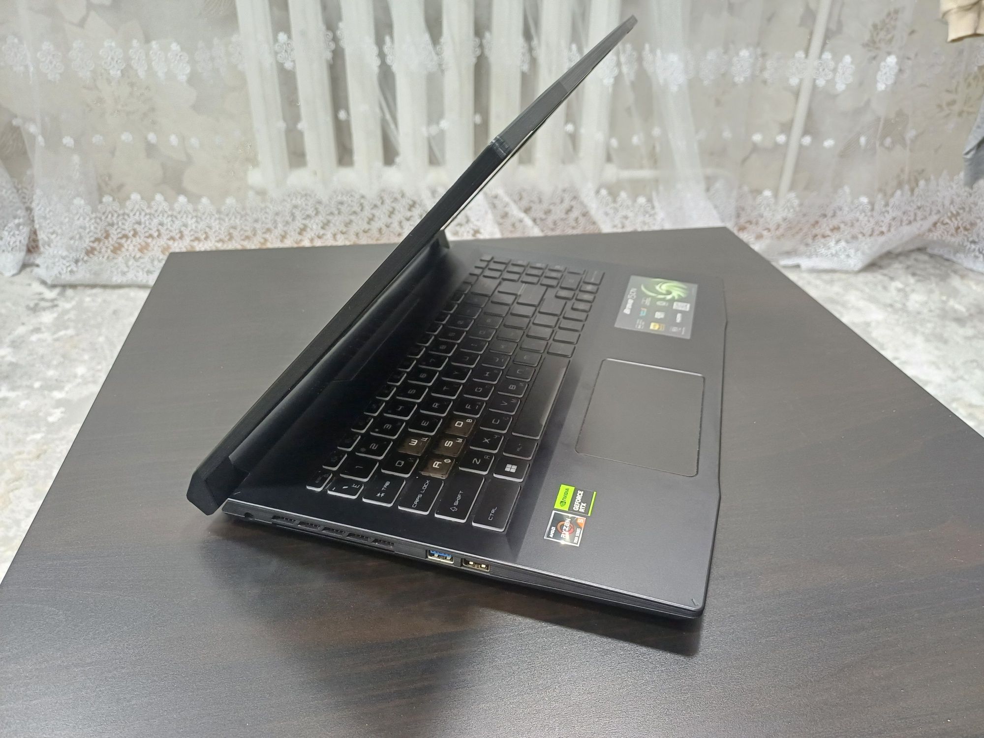 MSI Bravo 15 C7VE-037XRU