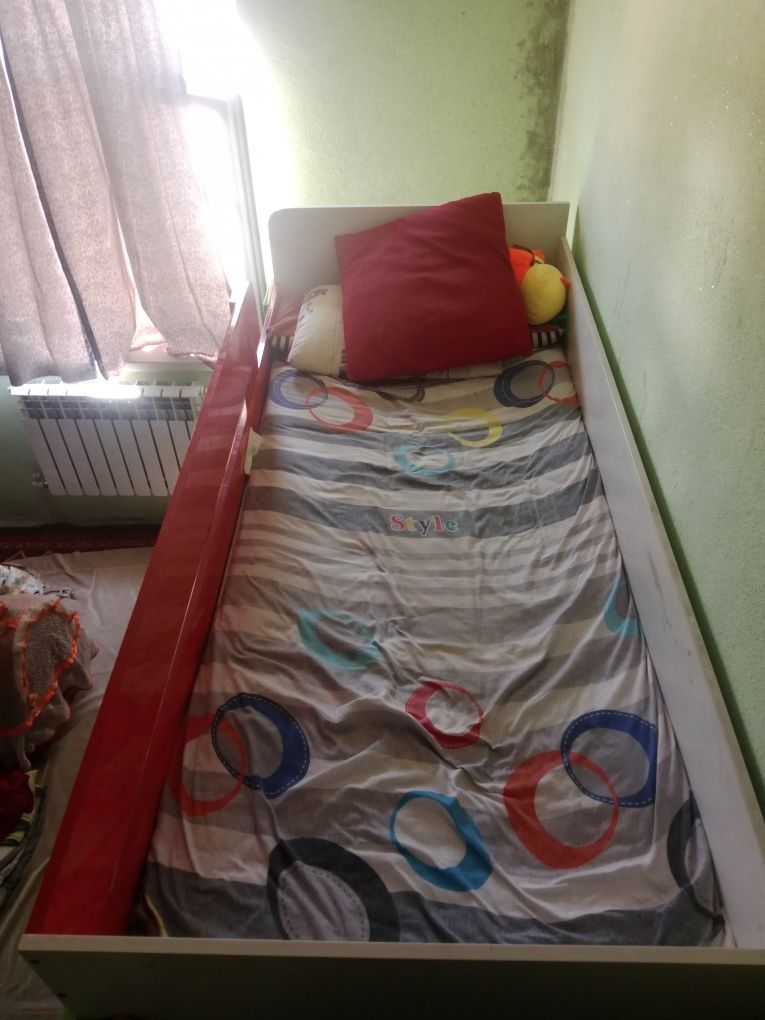 Кровать для детский и взрослых