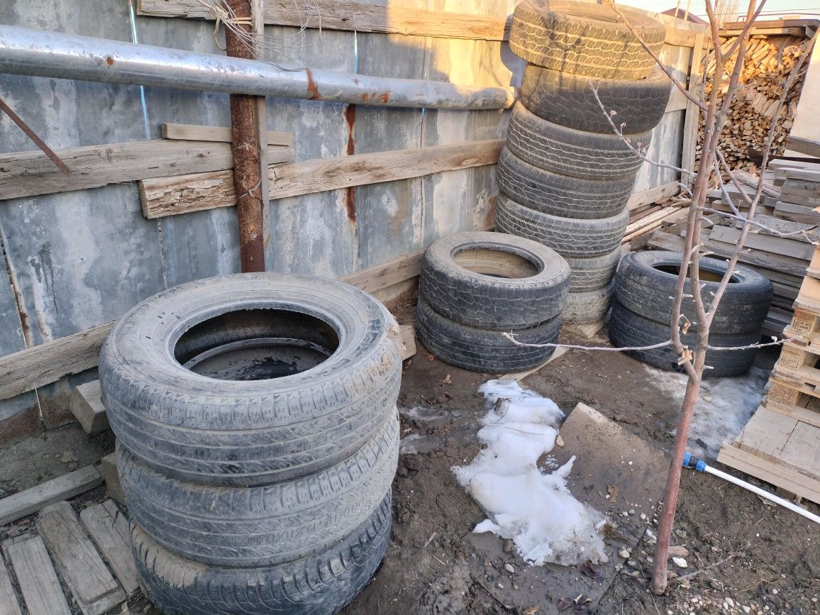 Продам б/у покрышка, размер  265/65/17