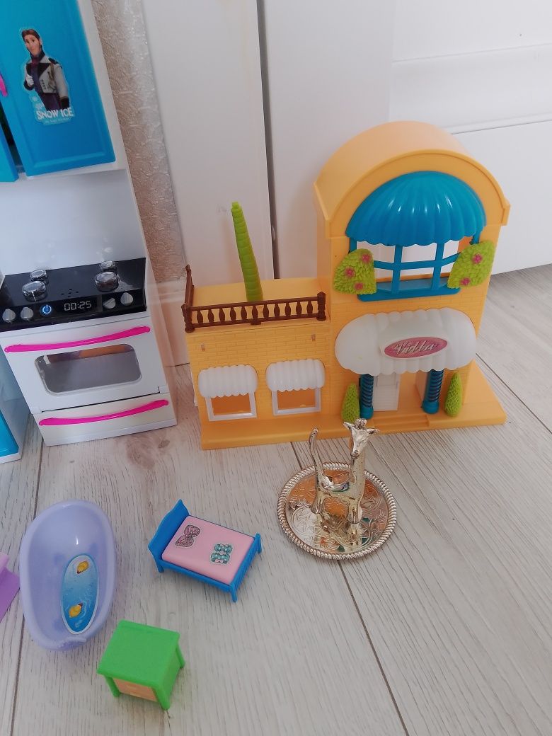 Разные игрушки для девочки