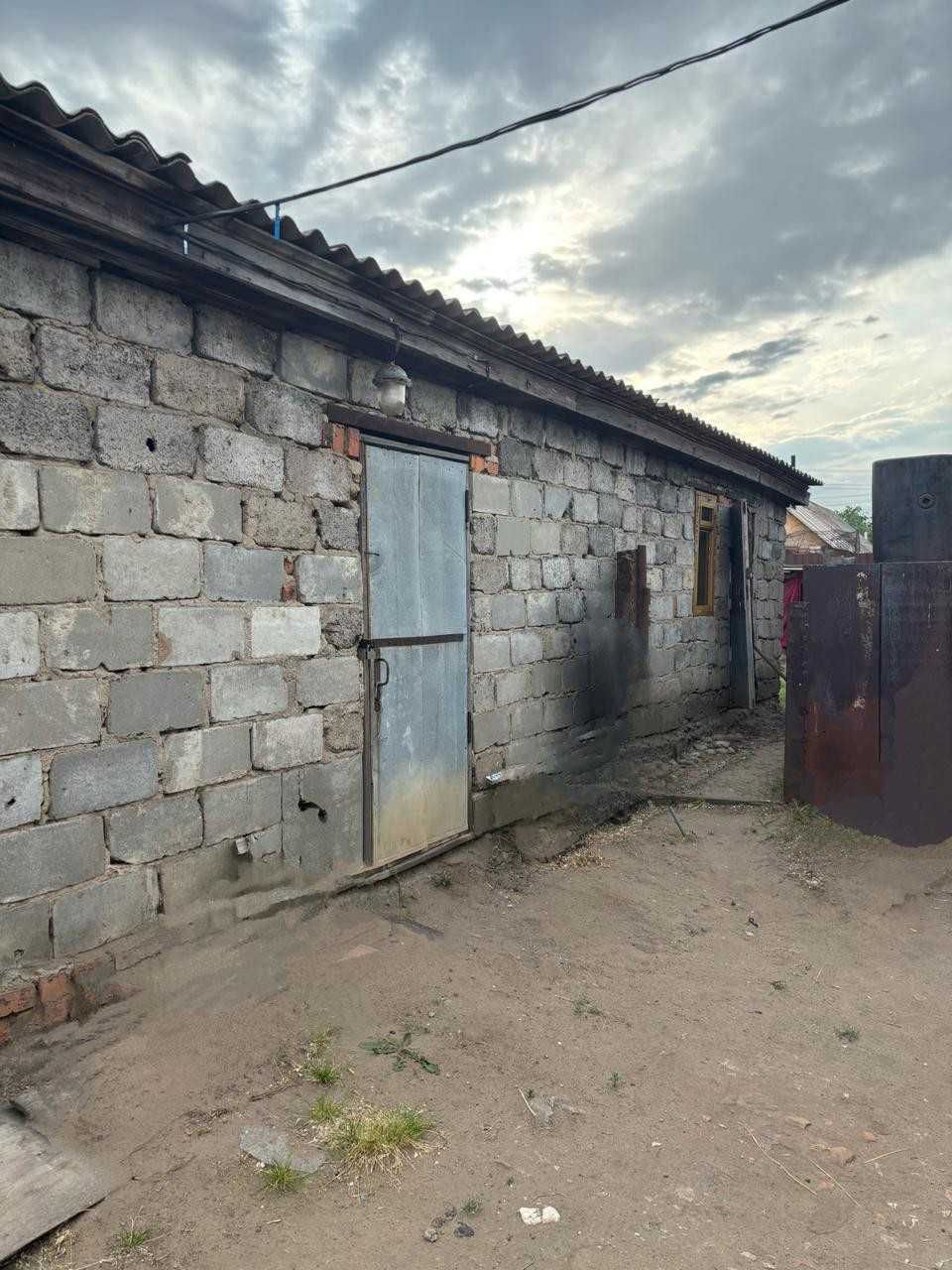 Продается отдельный 3х комнатный дом 2003 года