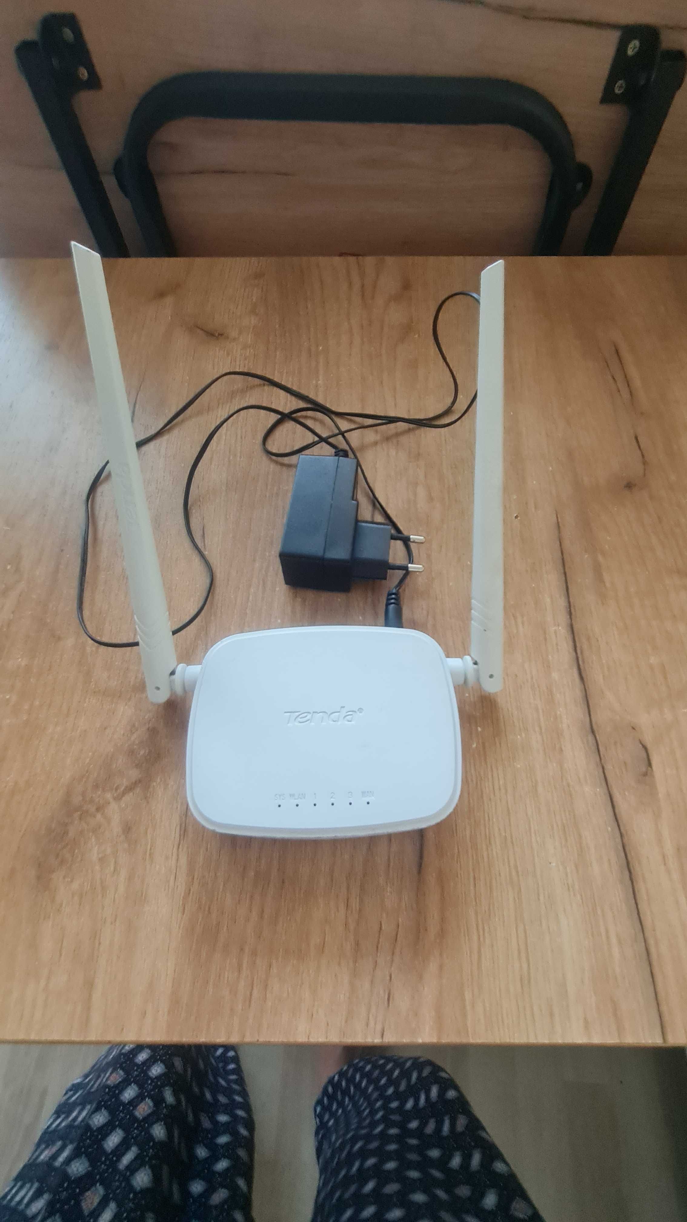 Продам wi-fi роутер Tenda рабочий