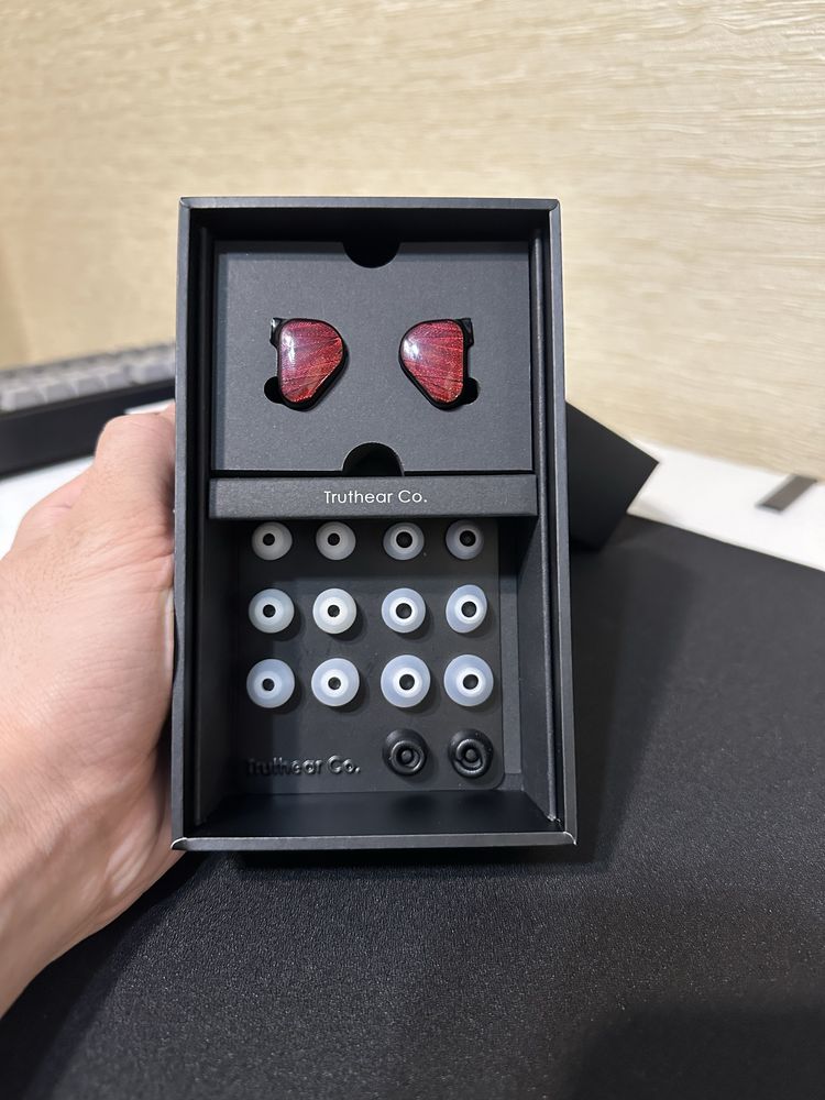 Игровые наушники Logitech g435 и truthear x crinacle zero red