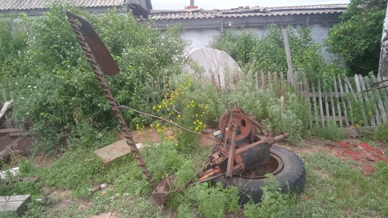 Продам или обменяю трактор и все для сенакоса