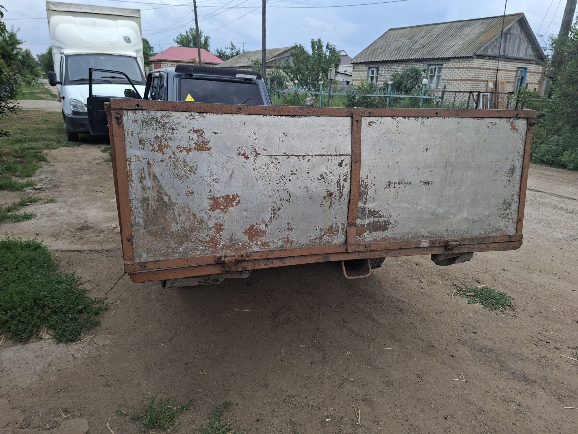 Продам прицеп состояние видно на фото