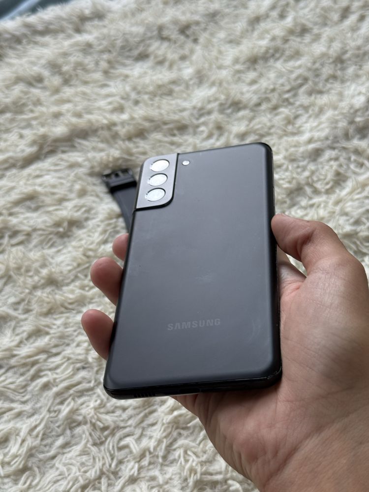 Samsung S21+ в идеальном состоянии