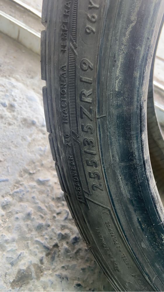 Продам шину R19