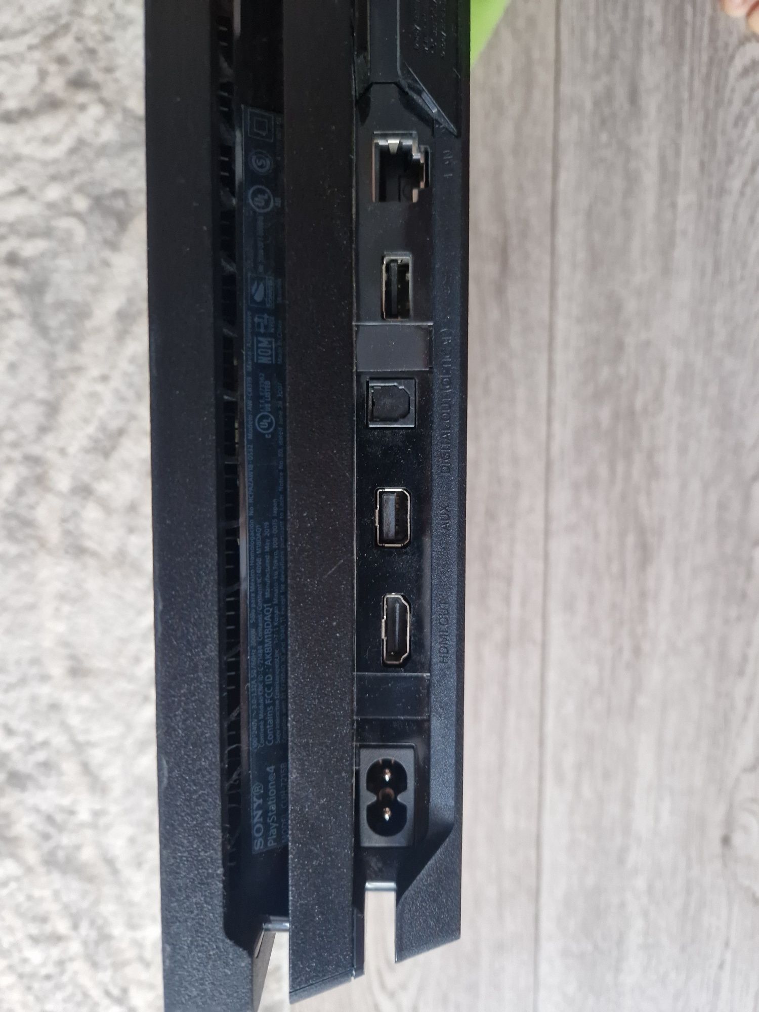 Playstation 4 pro 1 tb