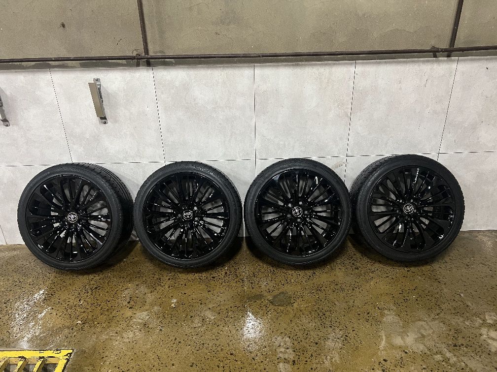 R19 литые оригинальные чёрные диский от Toyota/Тойота