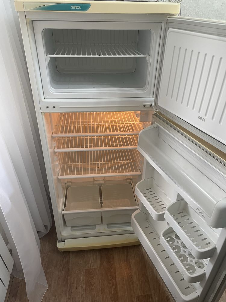 Продам холодильник