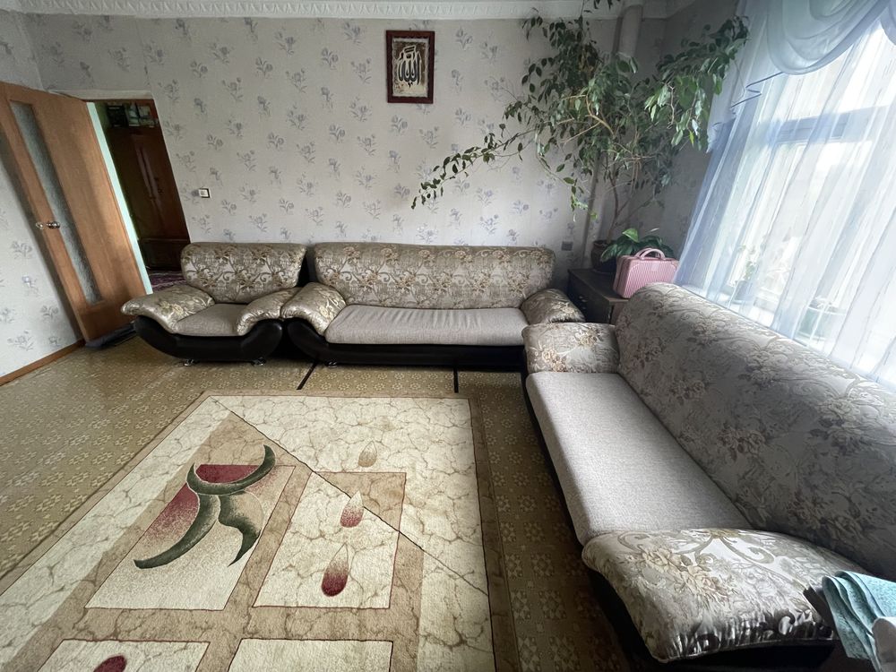 Продам диван уголок в хоршем состоянии