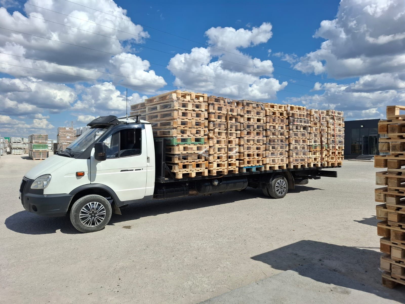 Принимаем поддоны от 1200тг