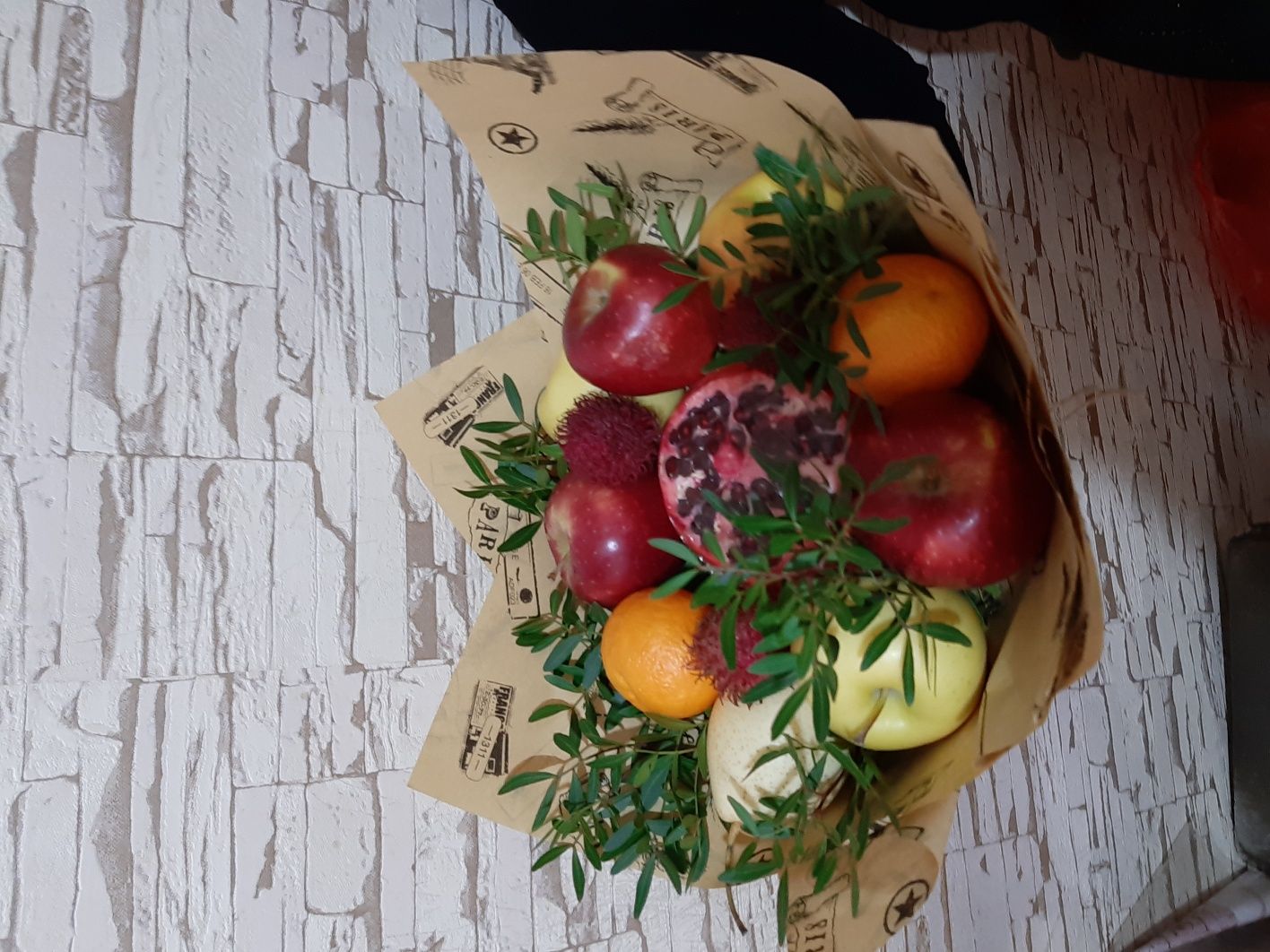 Фруктовые букеты,мужские букеты,новогодние корзины на любой вкус.
