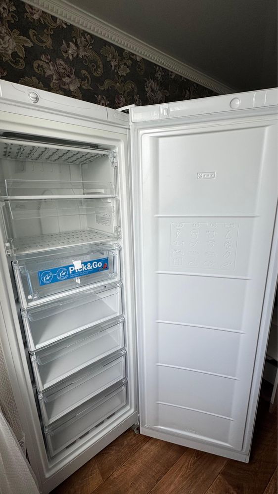 Морозильник Indesit DSZ 5175