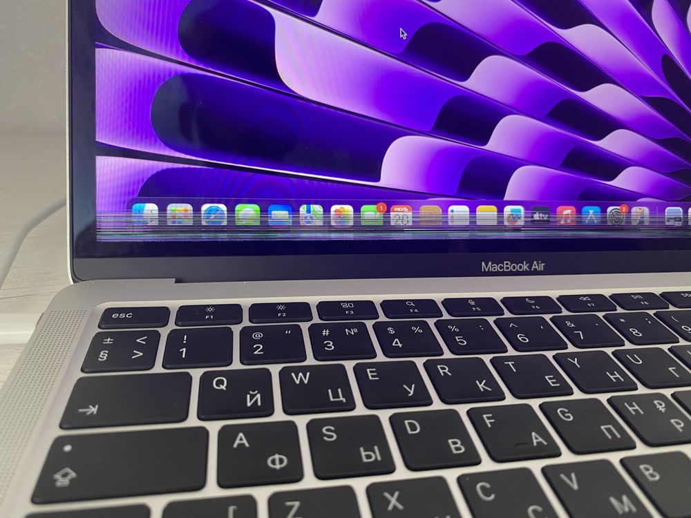 Macbook air m1(сломана матрица)