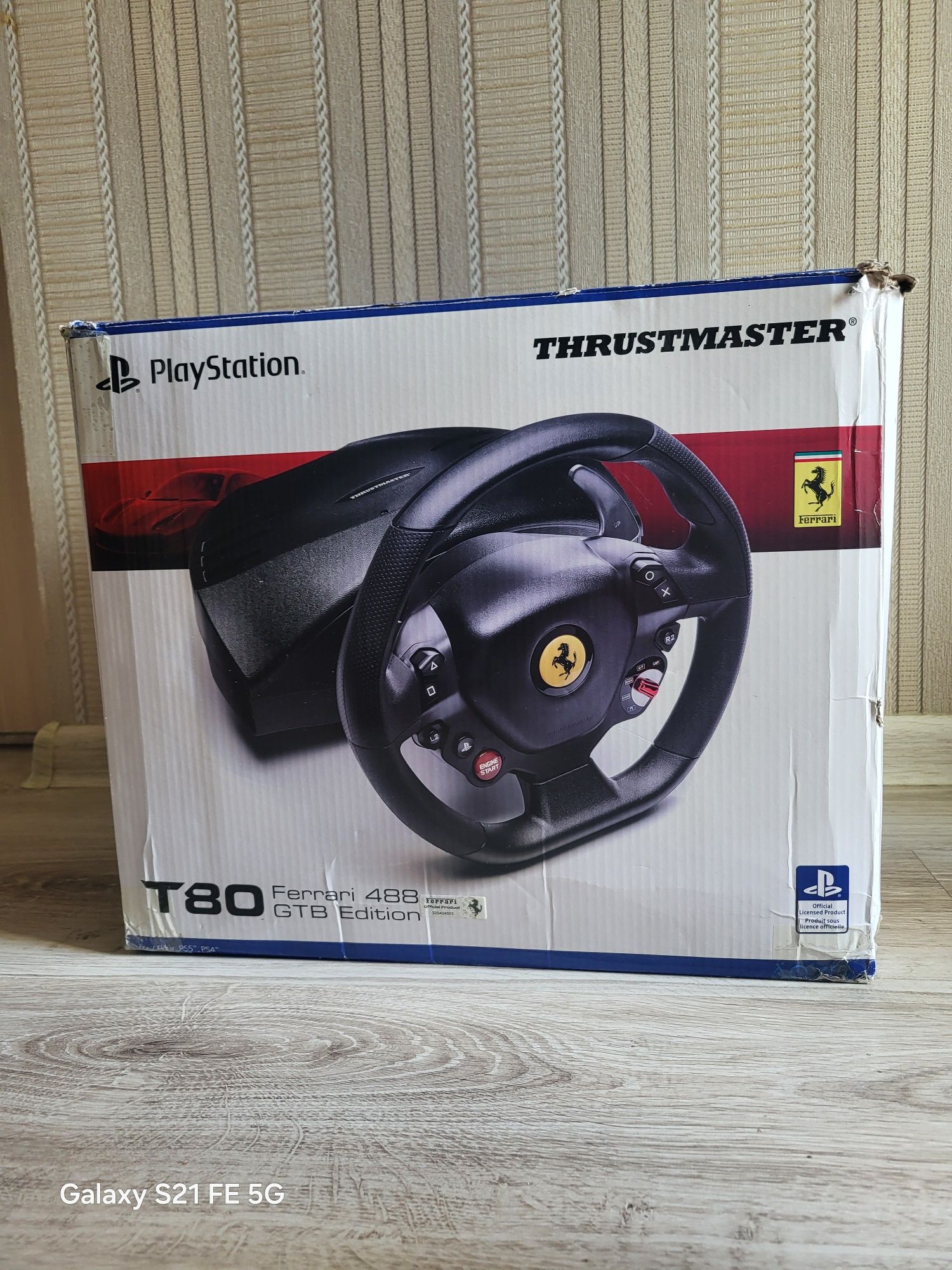 СРОЧНО ПРОДАМ Игровой руль с педалями Thrustmaster T80 Ferrari 488 GTB
