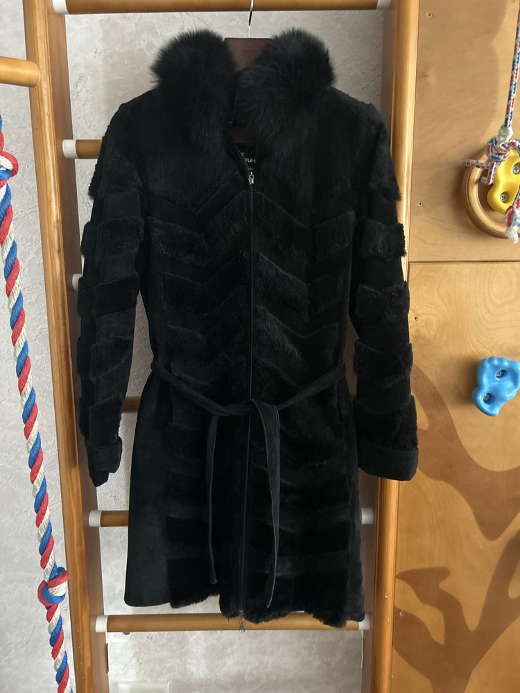 Продам шубку на глубокий осень