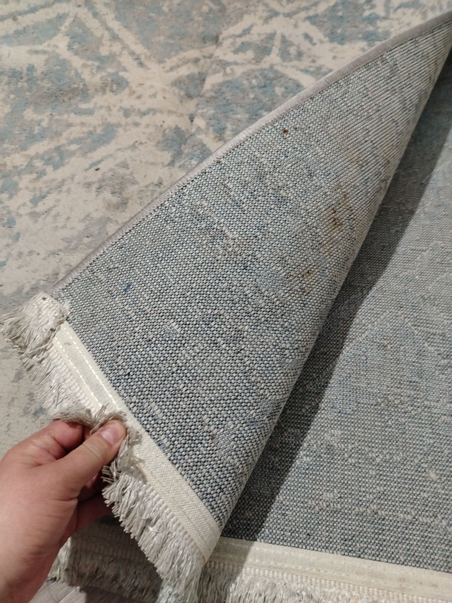 Ковер 200*300 в хорошем состоянии