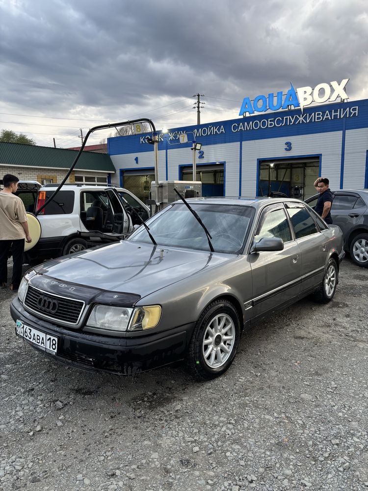Ауди 100 С4 1992г матор стоит 2,8 по документам 2,0