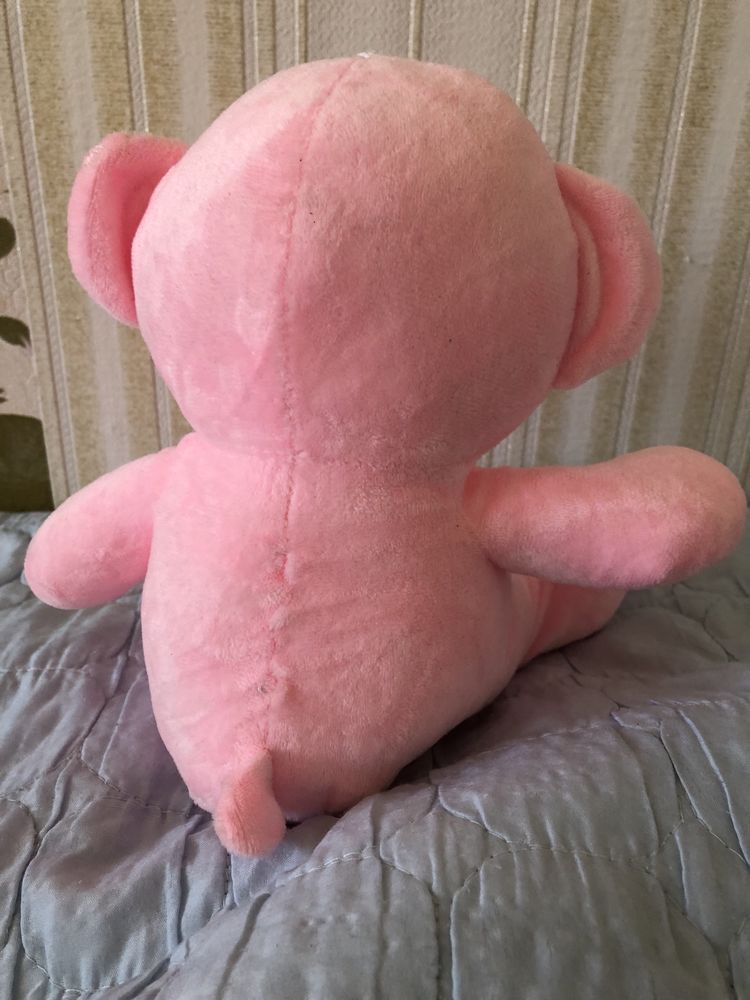 Продам мягкую игрушку медвежонка