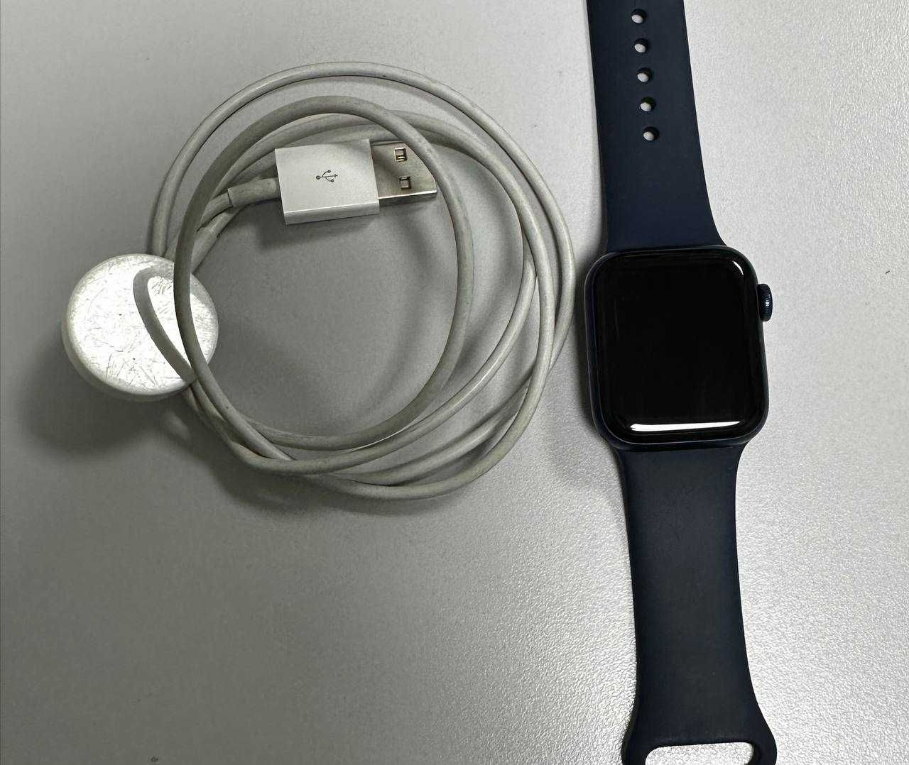 Apple Watch Series 6 40mm (Отеген) Лот: 618286