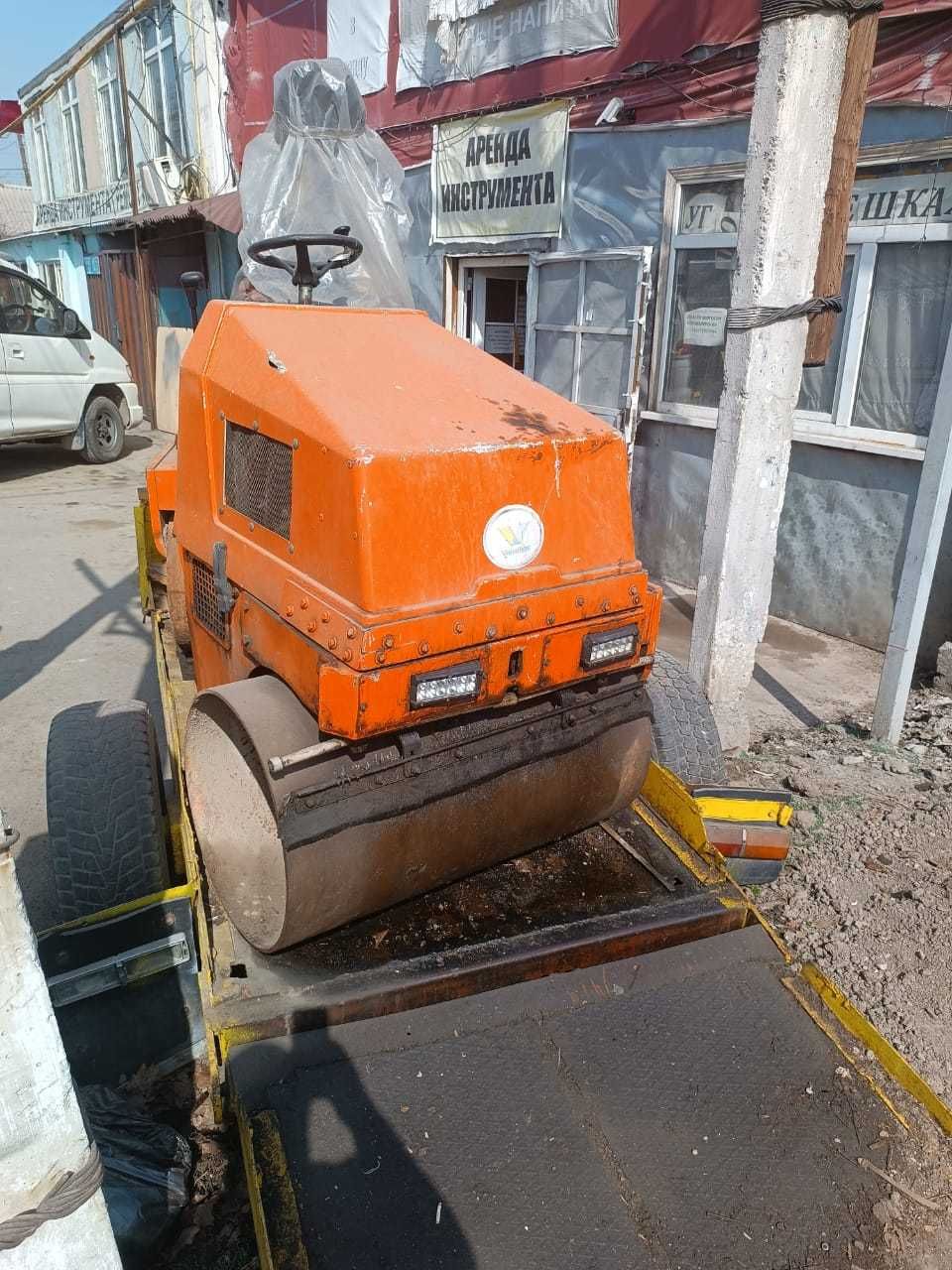 Продается каток 2-х тонный немецкий