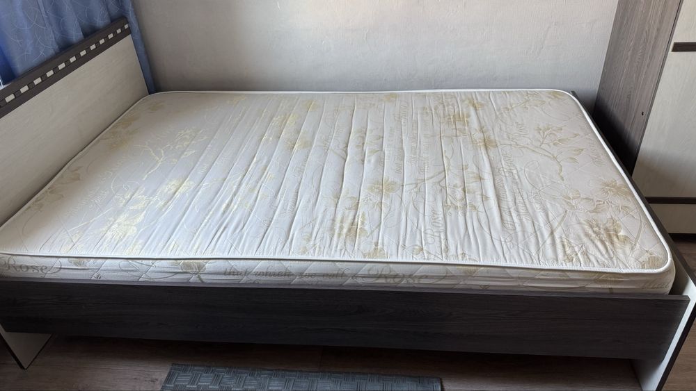 Продам кровать 1,5