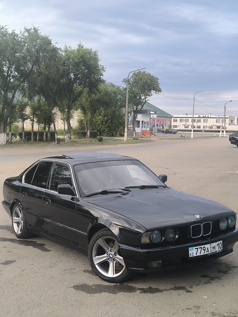 Продам бмв е34 520