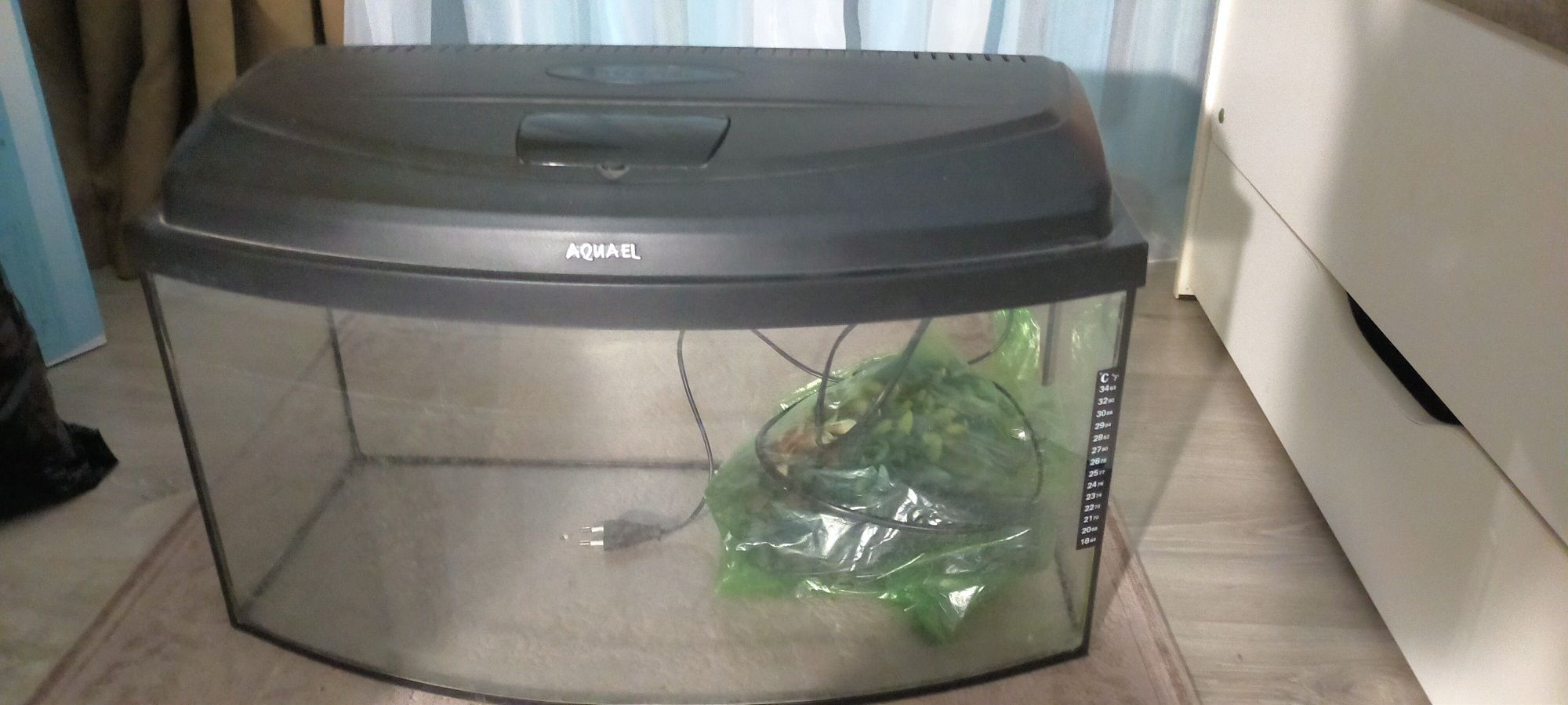 Продается  красивый  аквариум.