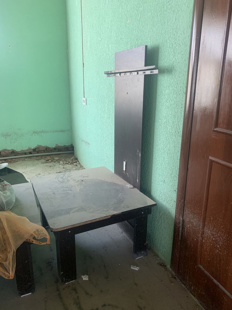 Стол доя приставки
