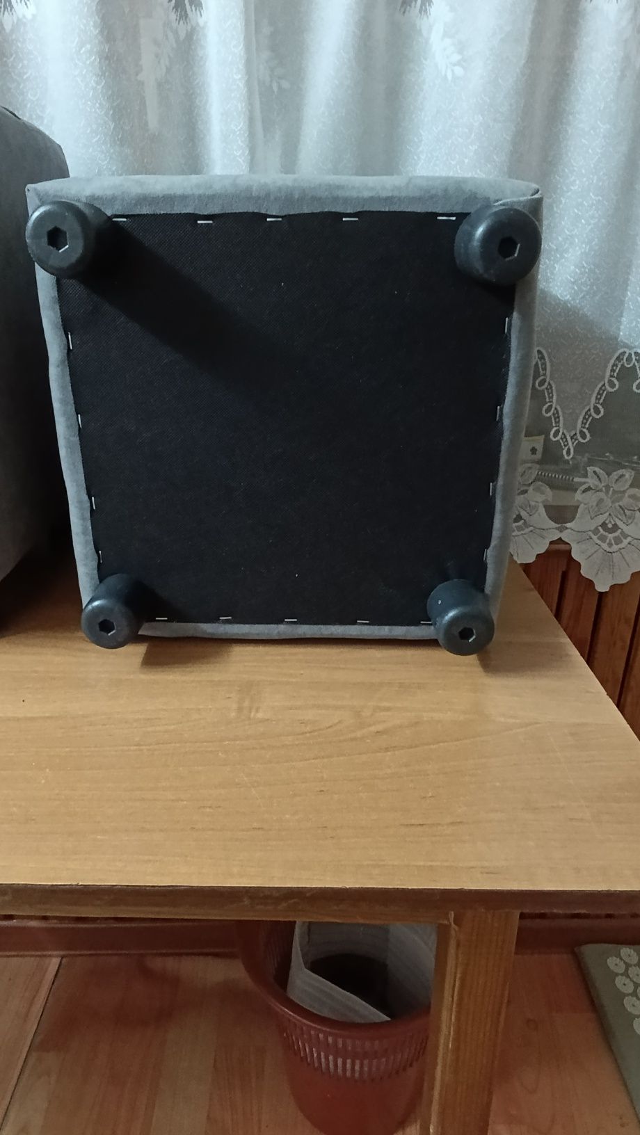 Пуфик.  37*37*42