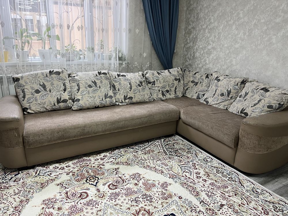 Диван мягкий мебель